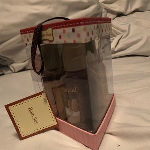 Bath set